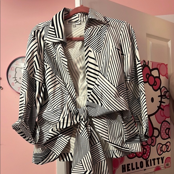 Striped Black and White Women's Top - Picture 3 of 5